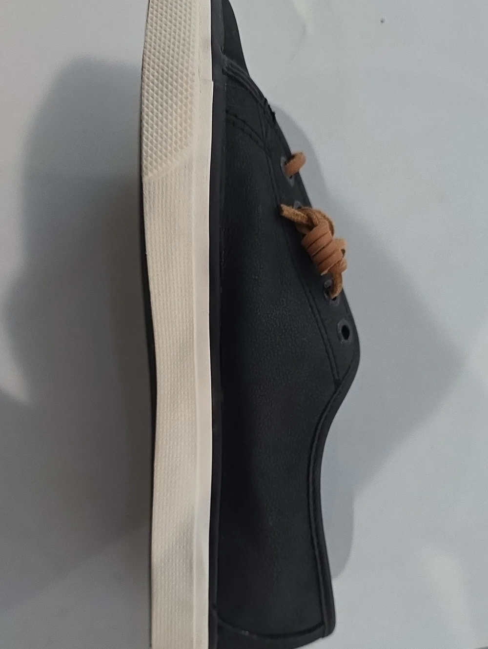Sperry Women's 6.5 Seacoast Leather Sneaker Black Matte with Leather Laces